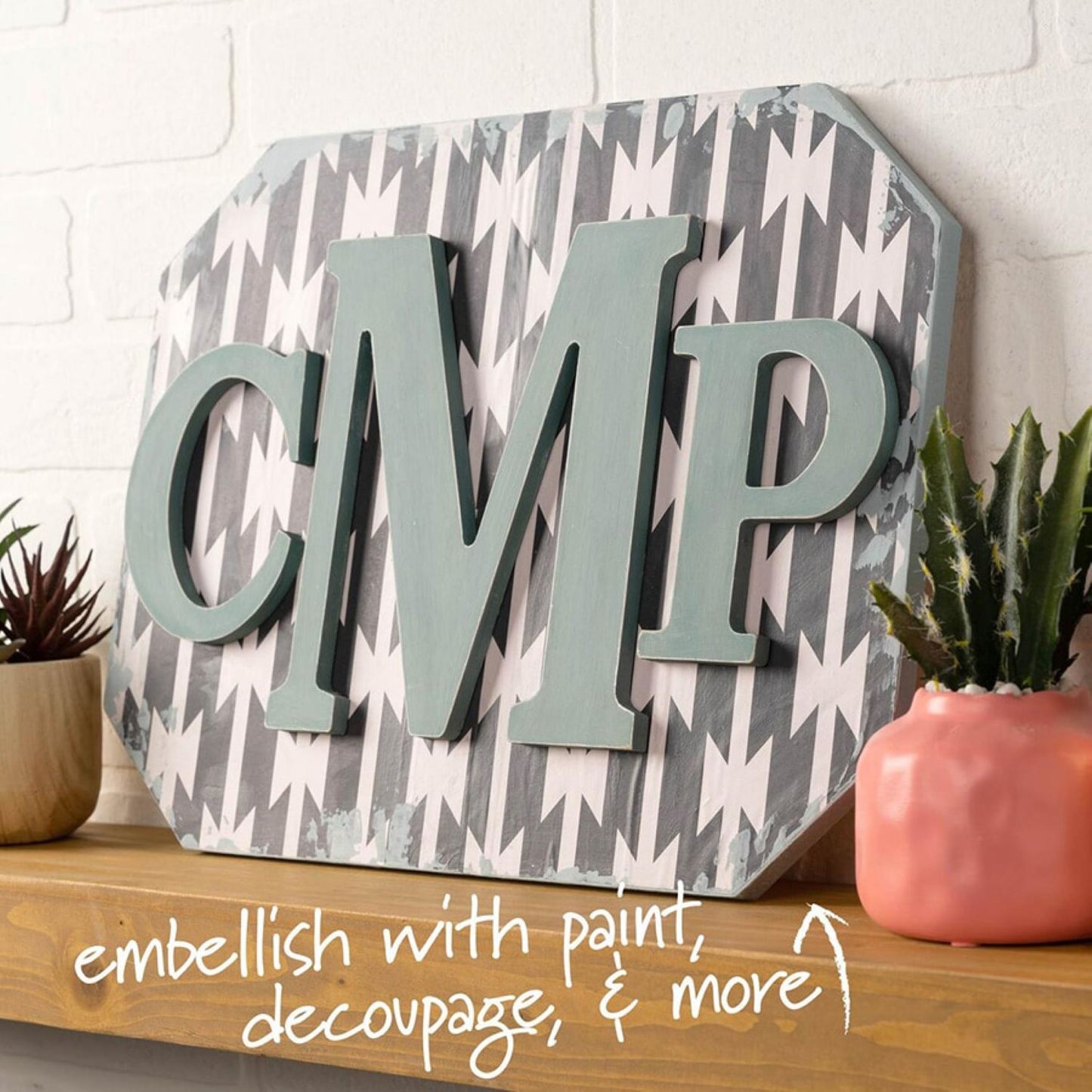 372407168.jpg