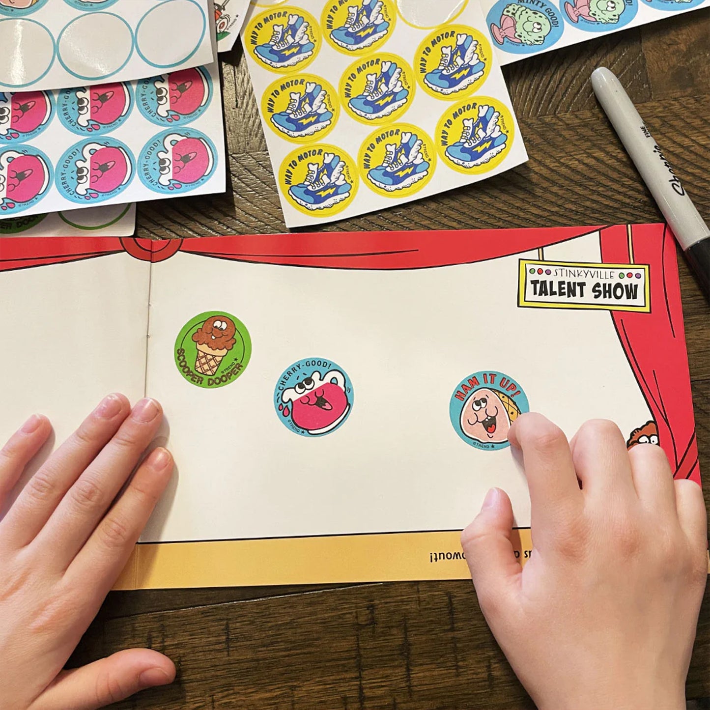 372430225.jpg