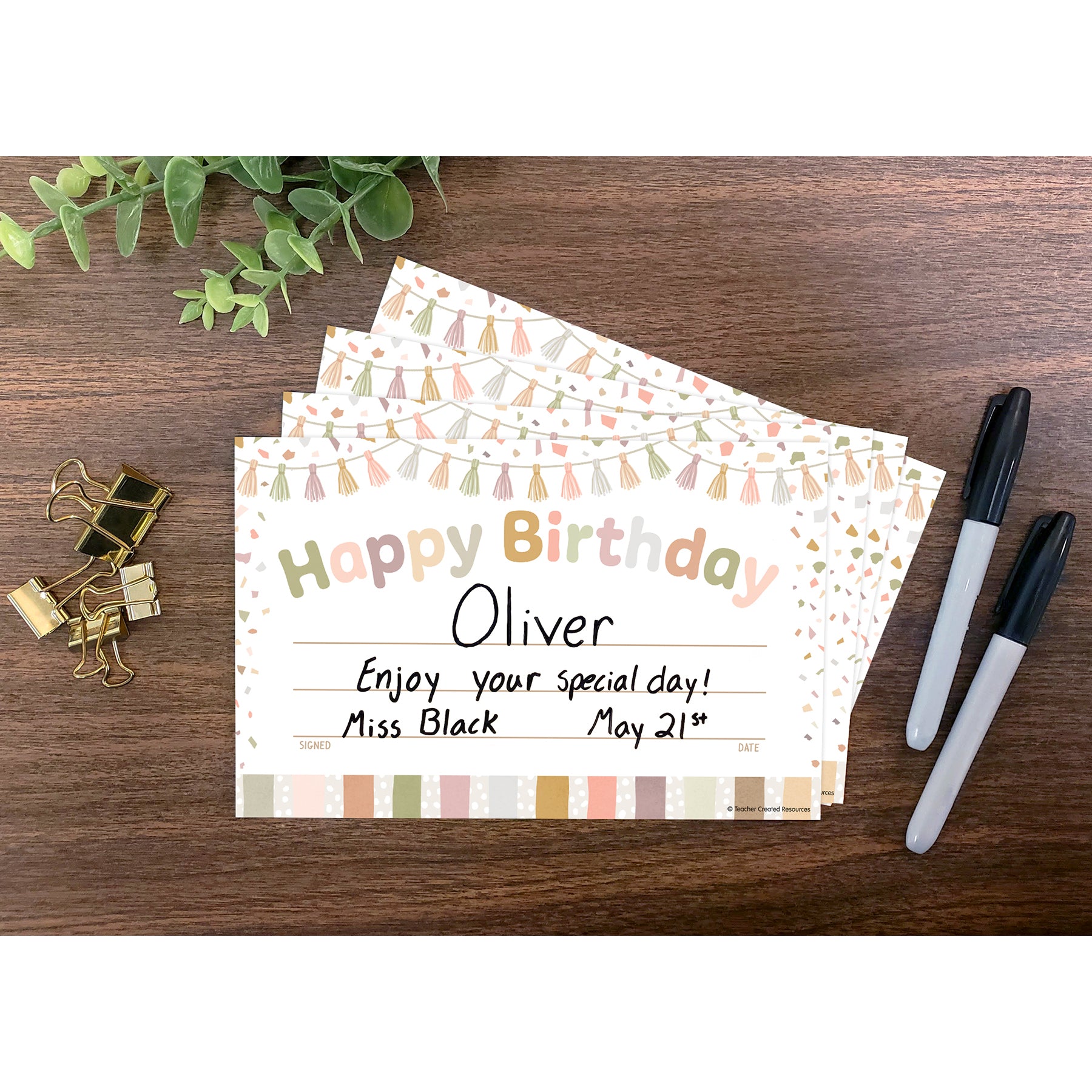 372438574.jpg