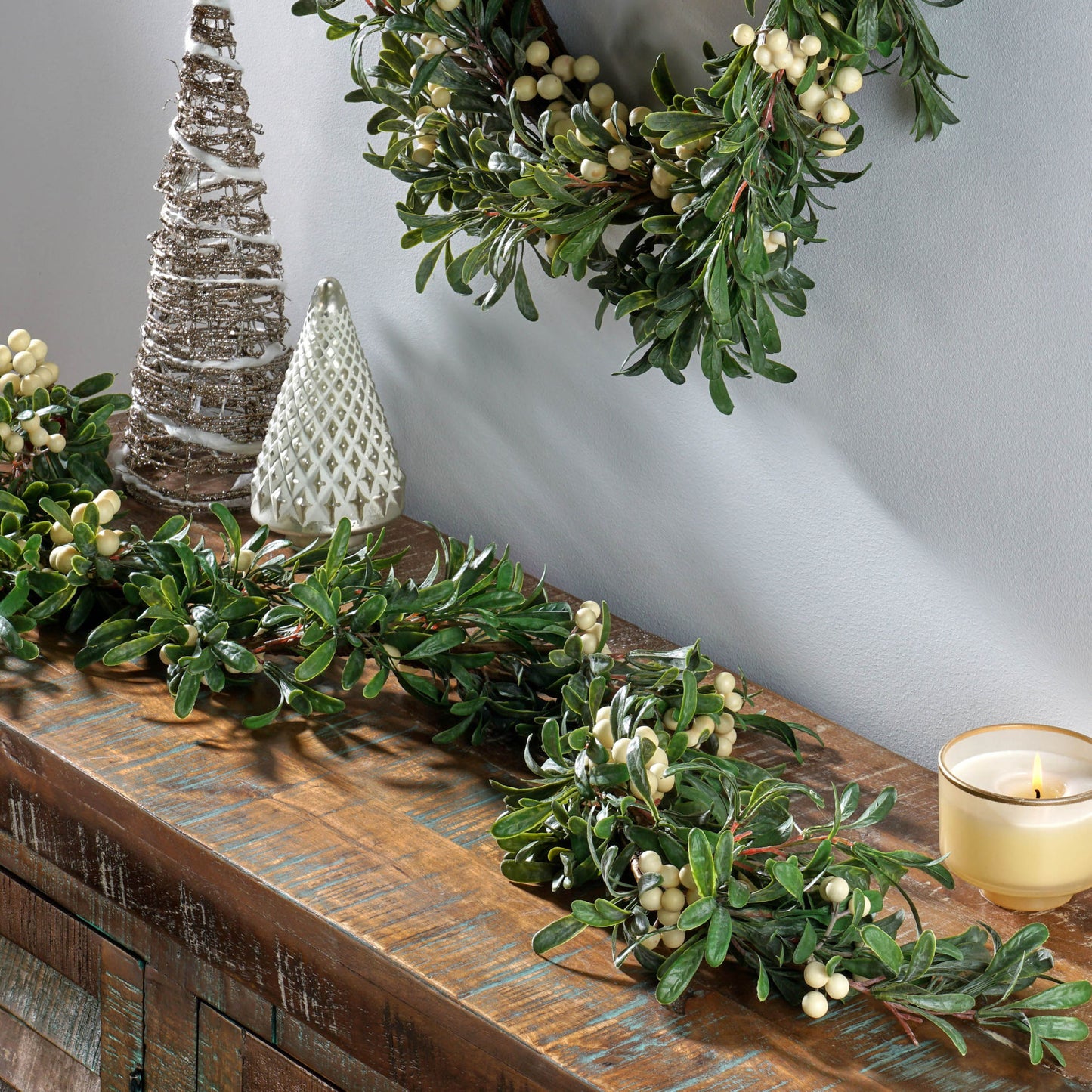 54" SNOWBERRY GREEN Garland