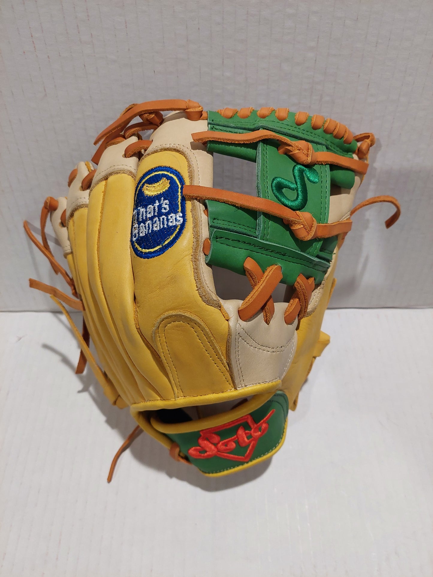 Go Bananas 11.75 Fielding Glove