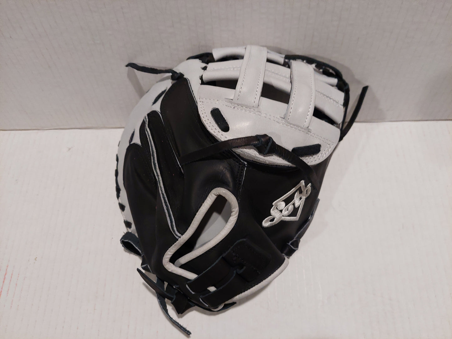 Soto Softball Catchers Mitt