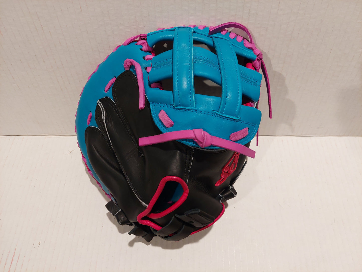 Soto Softball Catchers Mitt
