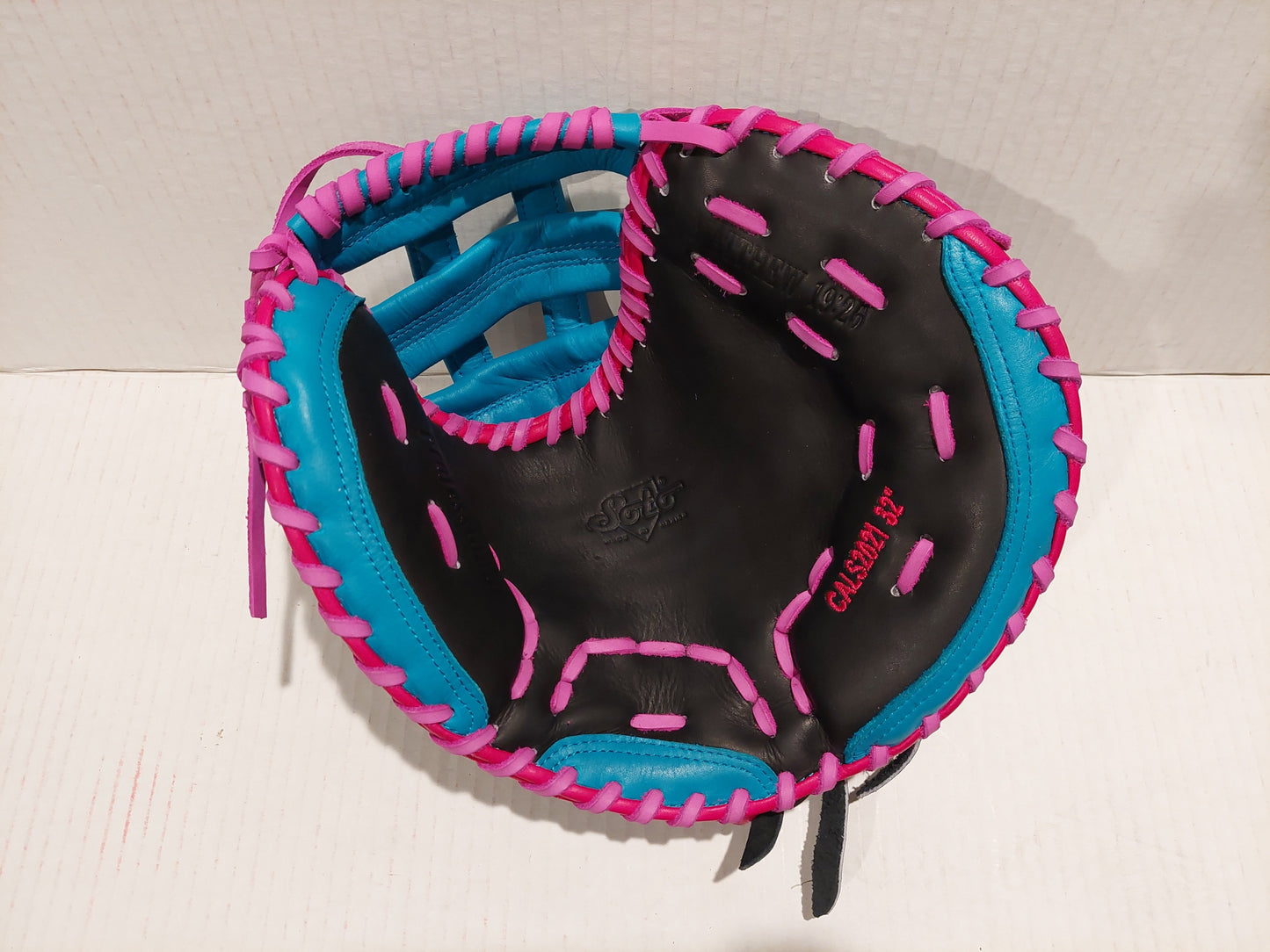 Soto Softball Catchers Mitt